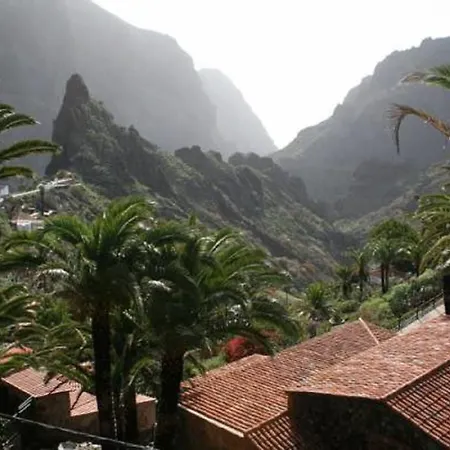 La Vista 2* Guía de Isora